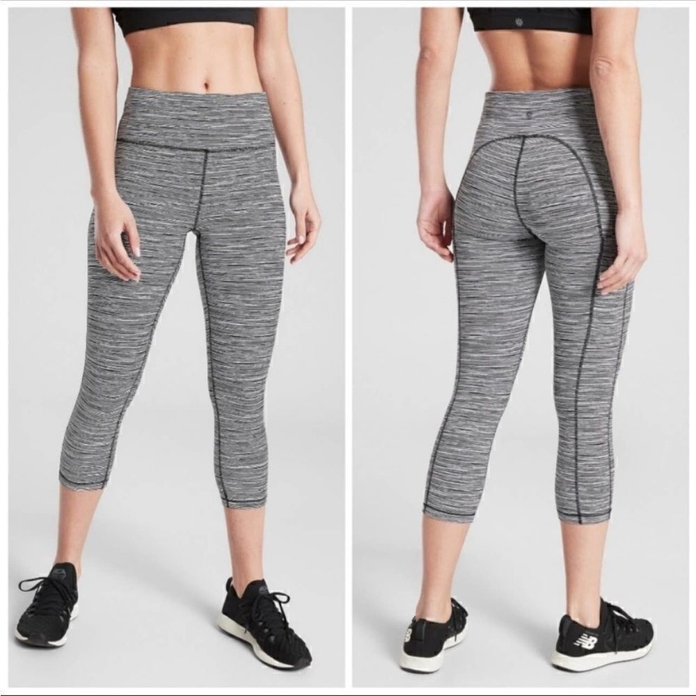 Athleta Leggings Womens white black Ultimate Stash Pocket Capri Activewear - Picture 1 of 7